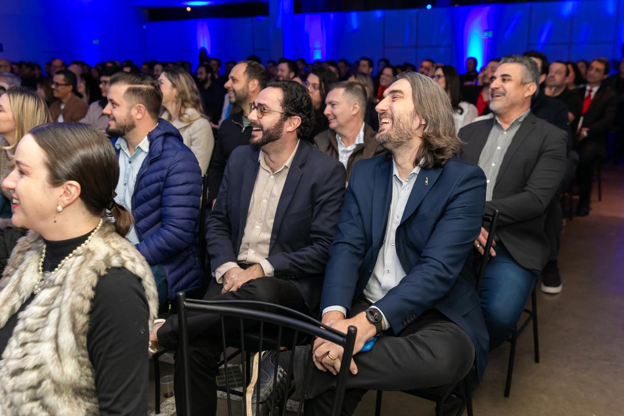 Público participando do evento